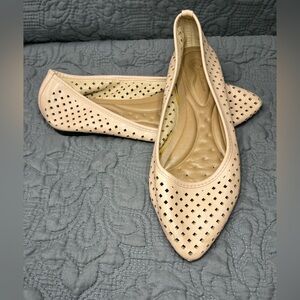 Elegant Beige Women's Flats